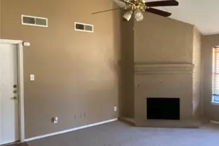4370 Ashley Ln, Grand Prairie, TX 75052 - Photo 3