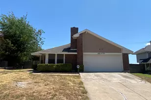 4370 Ashley Ln, Grand Prairie, TX 75052 - Photo 1