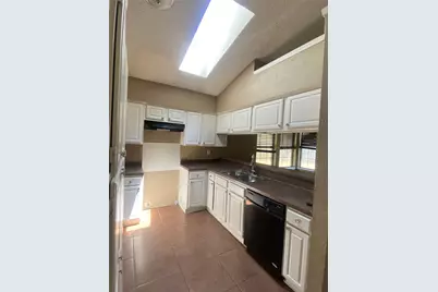 4370 Ashley Lane, Grand Prairie, TX 75052 - Photo 7