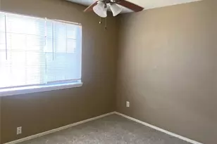 4370 Ashley Ln, Grand Prairie, TX 75052 - Photo 11