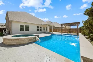 10105 Lakemont Dr, Fort Worth, TX 76131 - Photo 35