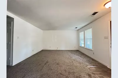 403 W Oak Street, Decatur, TX 76234 - Photo 3