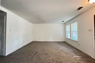 403 W Oak St, Decatur, TX 76234 - Photo 3