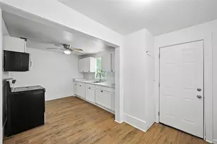 903 W Baker St, Denison, TX 75020 - Photo 5