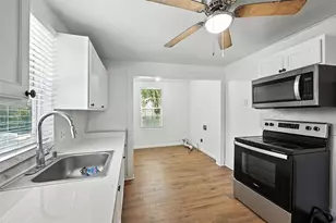 903 W Baker St, Denison, TX 75020 - Photo 3