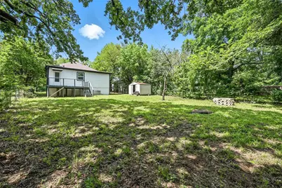 903 W Baker Street, Denison, TX 75020 - Photo 11