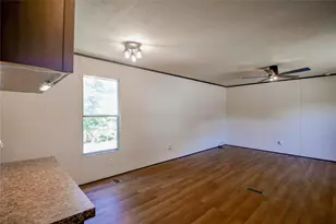 912 Pease River Dr, Granbury, TX 76048 - Photo 17