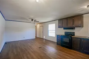 912 Pease River Dr, Granbury, TX 76048 - Photo 21
