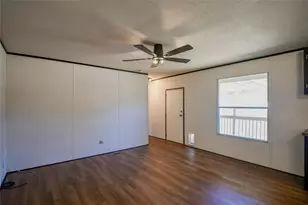 912 Pease River Dr, Granbury, TX 76048 - Photo 13