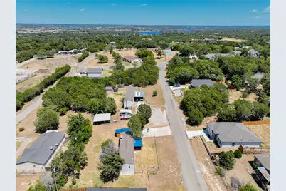 912 Pease River Drive, Granbury, TX 76048 - Photo 3