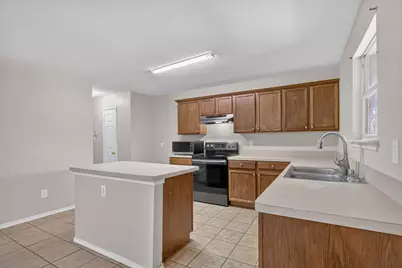 2427 Arroyo Springs Drive, Grand Prairie, TX 75052 - Photo 15