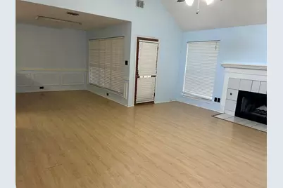 2114 Montclair Lane, Lewisville, TX 75067 - Photo 7