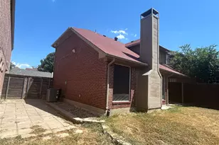 2114 Montclair Ln, Lewisville, TX 75067 - Photo 15
