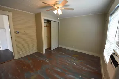 215 E 11th Street, Bonham, TX 75418 - Photo 21