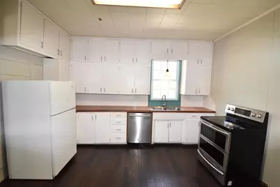 215 E 11th Street, Bonham, TX 75418 - Photo 35