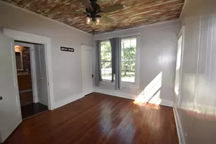 215 E 11th St, Bonham, TX 75418 - Photo 9