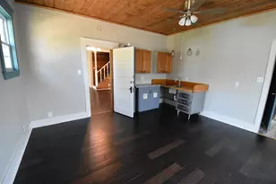 215 E 11th St, Bonham, TX 75418 - Photo 3