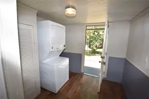 215 E 11th St, Bonham, TX 75418 - Photo 13