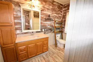 215 E 11th St, Bonham, TX 75418 - Photo 11