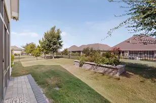 12612 Copper Ore Way, Denton, TX 76207 - Photo 37