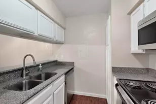 9611 Walnut St, Dallas, TX 75243 - Photo 3
