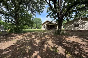 2512 Timber Rd, Burleson, TX 76028 - Photo 9
