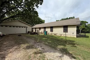 2512 Timber Rd, Burleson, TX 76028 - Photo 5