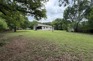 2512 Timber Rd, Burleson, TX 76028 - Photo 11