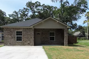 106 Navajo Dr, Mabank, TX 75156 - Photo 1
