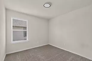 11129 Pond View Ct, Providence Village, TX 76227 - Photo 29