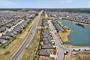 11129 Pond View Ct, Providence Village, TX 76227 - Photo 7