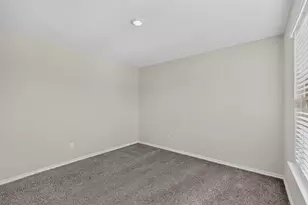 11129 Pond View Ct, Providence Village, TX 76227 - Photo 25
