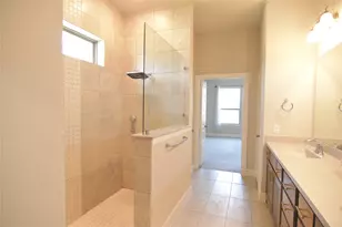 2900 Blf Crk Dr, Mansfield, TX 76063 - Photo 9