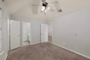 5919 Ridgeway Dr, Grand Prairie, TX 75052 - Photo 17