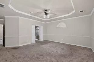 5919 Ridgeway Dr, Grand Prairie, TX 75052 - Photo 19