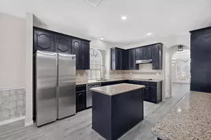 5919 Ridgeway Dr, Grand Prairie, TX 75052 - Photo 13