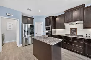 5617 Mountain Island Dr, Fort Worth, TX 76179 - Photo 17