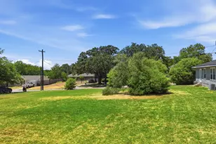 313 W 7th St, Weatherford, TX 76086 - Photo 25