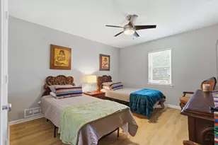 10941 Beauty Ln, Dallas, TX 75229 - Photo 25