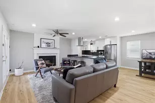10941 Beauty Ln, Dallas, TX 75229 - Photo 7