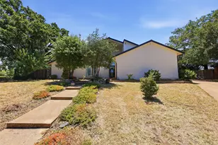 2700 Shadow Wood Ct, Arlington, TX 76006 - Photo 1