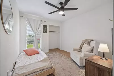 924 Ramblewood Drive, Lewisville, TX 75067 - Photo 13