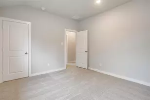4525 Hogan's Alley Dr, Arlington, TX 76001 - Photo 23