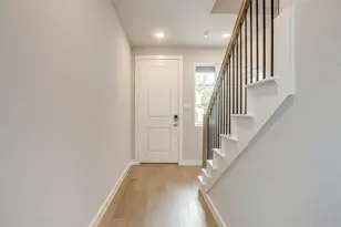 4525 Hogan's Alley Dr, Arlington, TX 76001 - Photo 3