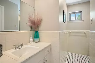 10816 Pinocchio Dr, Dallas, TX 75229 - Photo 21