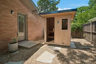 10816 Pinocchio Dr, Dallas, TX 75229 - Photo 35