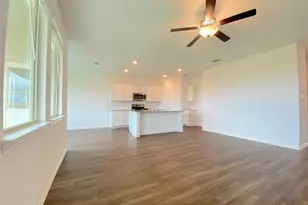 565 Pueblo Bonito Trl, Fort Worth, TX 76052 - Photo 3