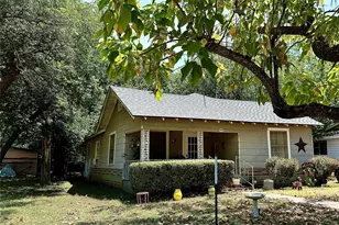 305 Williams Ave, Cleburne, TX 76033 - Photo 3