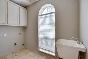 3937 Valley View Ln, Flower Mound, TX 75022 - Photo 19