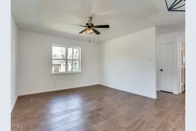 1307 Worthington Street, Grapevine, TX 76051 - Photo 3